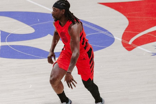 开拓者客场惨败76人，后者两连胜反超老鹰登东部