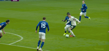 切尔西三连零封遭埃弗顿重创，英超争四形势吃