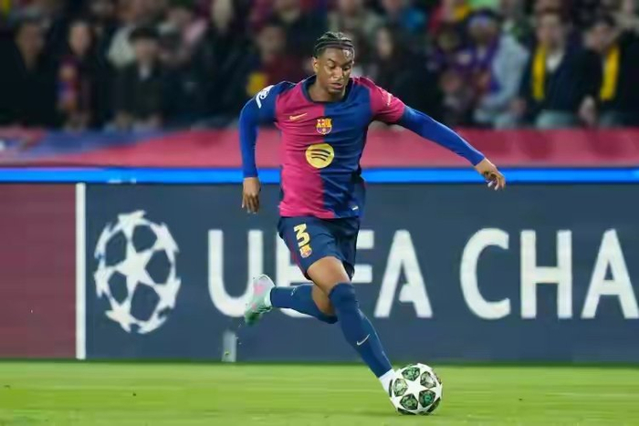 皇马医疗风波与巴萨财政危机交织 足坛双雄面临