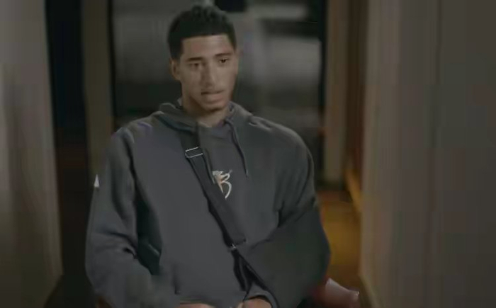 皇马医疗风波与巴萨财政危机交织 足坛双雄面临